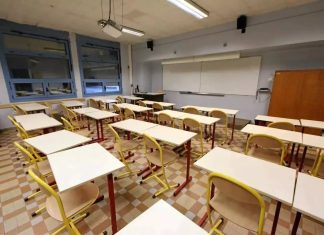 Un professeur poignardé à Saint-Jean-de-Luz : l’élève responsable risque une lourde peine Un professeur poignardé à Saint-Jean-de-Luz : l'élève responsable risque une lourde peine