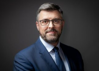 Eddie Aston devient le nouveau PDG du groupe OASIS Eddie Aston devient le nouveau PDG du groupe OASIS