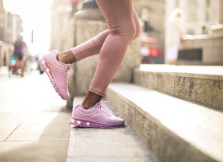 Comparaison des Chaussures de Running pour Femmes les Plus Vendues Crée un tableau qui compare les chaussures de running pour femmes les plus vendues.