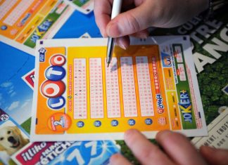 Un incroyable coup du sort : Il gagne au Loto pour la seconde fois en utilisant les mêmes numéros qui ont une signification terrible pour lui Un incroyable coup du sort : Il gagne au Loto pour la seconde fois en utilisant les mêmes numéros qui ont une signification terrible pour lui