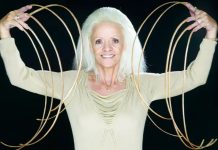 Décès à 82 ans de l’ex-détentrice du record mondial des ongles les plus longs Décès à 82 ans de l'ex-détentrice du record mondial des ongles les plus longs