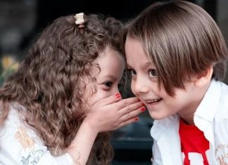 Écris une blague qu’un petit enfant trouverait drôle écris une blague qu'un petit enfant trouverait drôle