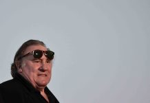 Dénonciation de l’Impunité de Gérard Depardieu : Muriel Robin, Alexandra Lamy et 150 Artistes S’expriment Dénonciation de l'Impunité de Gérard Depardieu : Muriel Robin, Alexandra Lamy et 150 Artistes S'expriment