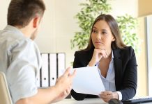 Accompagnez-moi lors d’un prochain entretien d’embauche : Une exploration des questions fictives et de leurs réponses stratégiques Accompagnez-moi lors d’un prochain entretien d’embauche avec des questions fictives