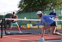 Comprendre les Règles du Pickleball : Guide Complet pour Débutants et Conseils Pratiques Aidez-moi à comprendre les règles du pickleball et tout autre conseil utile