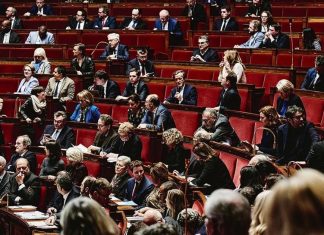 Nouvel impôt sur les milliardaires : camouflet pour le gouvernement Budget 2025: les députés suppriment le gel des pensions de retraites en commission