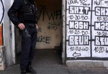 DZ Mafia se défend dans une vidéo et défie les autorités DZ Mafia se défend dans une vidéo et défie les autorités