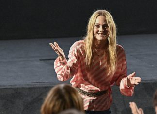 Festival Lumière : Vanessa Paradis Éblouissante et Hommages Émotionnels Festival Lumière : Vanessa Paradis Éblouissante et Hommages Émotionnels