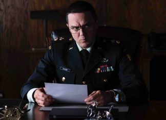 Grève des Acteurs Interrompt le Tournage de la Série Les Armes à Montréal Grève des Acteurs Interrompt le Tournage de la Série Les Armes à Montréal