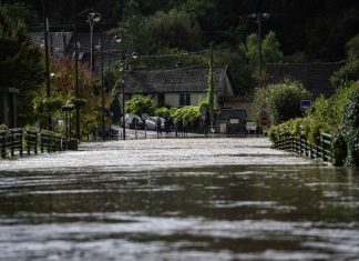Un nouvel épisode cévenol de fortes pluies annoncé dès jeudi dans le sud-est de la France Intempéries: un nouvel épisode attendu dans le Rhône, à quoi s'attendre pour la fin de semaine?