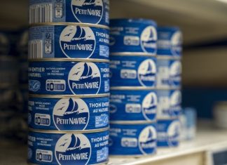 Petit Navire : Sécurité des Produits Assurée Face aux Accusations de Mercure Thon contaminé au mercure : faut-il jeter ses boîtes Petit Navire à la poubelle ?