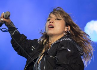 L’enquête contre Izïa Higelin pour ses propos violents sur Emmanuel Macron classée sans suite Tirade d’Izïa Higelin contre Emmanuel Macron : l’enquête finalement classée sans suite