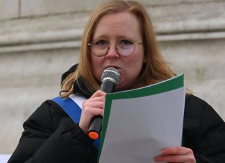 Tensions autour de l’interdiction d’accès d’un collaborateur LFI au Palais Bourbon Un collaborateur de la députée LFI Ersilia Soudais interdit d’accès à l’Assemblée