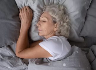 Voici la durée de sommeil recommandée après 60 ans : Conseils et Bienfaits Voici la durée de sommeil recommandée après 60 ans : Conseils et Bienfaits