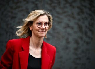 Jours de Carence : Agnès Pannier-Runacher Ose le Débat ! Trois jours de carence pour les fonctionnaires ? Agnès Pannier-Runacher «à l’aise avec le fait que l’on aille chercher la baisse de dépense»