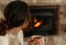 Chauffage au bois : un danger silencieux pour les poumons des femmes Attention, ce type de chauffage fait exploser les risques de cancer du poumon chez les femmes, selon les scientifiques