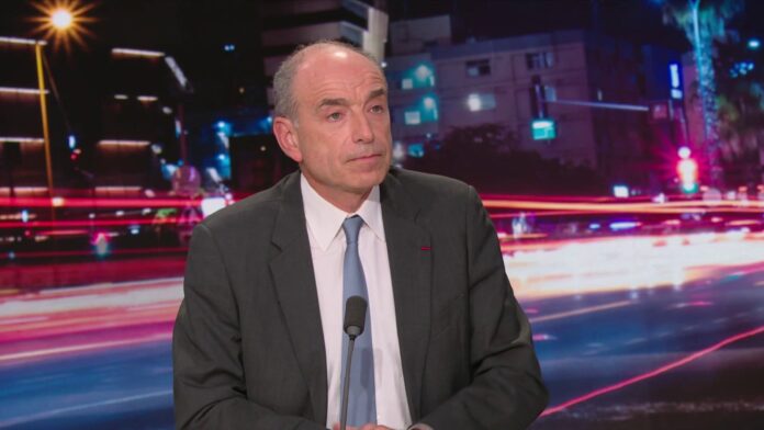 C à Vous : Jean-François Copé perd son calme face à Patrick Cohen et on n’aimerait pas être à sa place