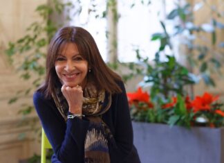 Anne Hidalgo et l’amour au-delà des clichés ”Je ne me sens pas cougar” : À 65 ans, Anne Hidalgo assume pleinement son couple avec un homme beaucoup plus jeune