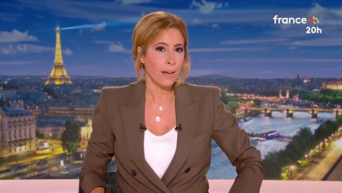 Léa Salamé, malade, s’excuse en plein JT alors que sa voix disparaît Léa Salamé, malade, s’excuse en plein JT alors que sa voix disparaît