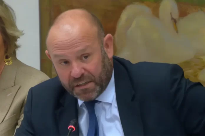 Paris « Violente agression »… Arrêté ivre par la police, un sénateur LR s’explique Paris : « Violente agression »… Arrêté ivre par la police, un sénateur LR s’explique