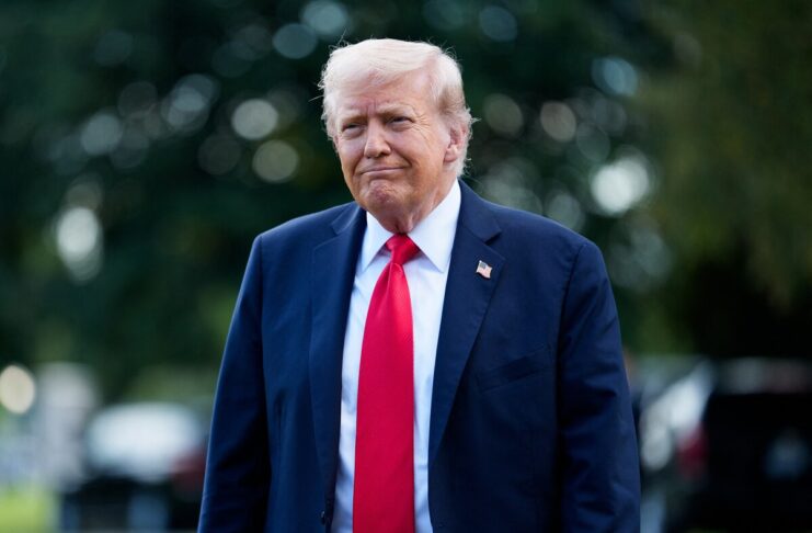 Trump relance la controverse autour du « paiement à l’avance » sud-coréen Trump affirme de nouveau que l'accord prévoit un «paiement à l'avance» de 350 Mds de dollars