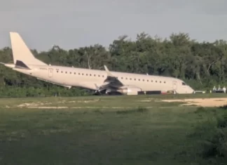 Négligence ou miracle ? L’atterrissage qui défie les lois de l’aviation Un avion atterrit sans train avant à l'aéroport de Saint-Domingue