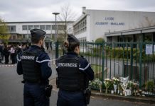 Loire-Atlantique : après l’attaque au lycée, la famille du suspect dénonce un drame évitable Loire-Atlantique : après l’attaque au lycée, la famille du suspect dénonce un drame évitable
